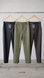 Calça em Couro PU - Imagem 2